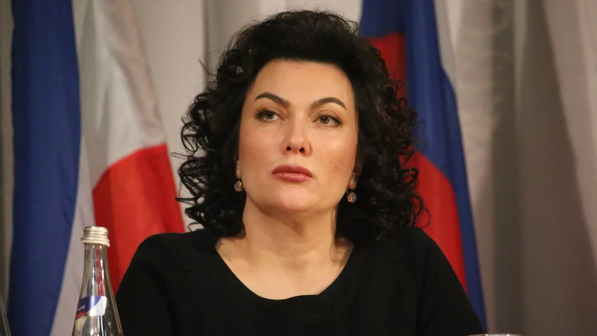 Арина Новосельская министр культуры Крыма фото muzteatr.net