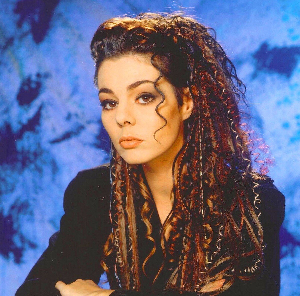 Прекрасная певица Сандра