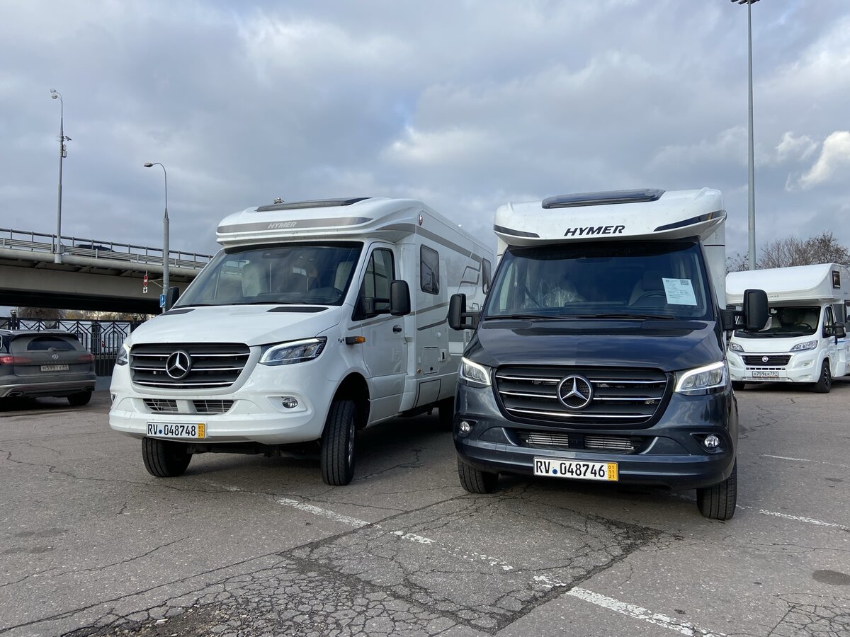 Слева Hymer ML-T 4x4, справа Hymer BMC-T (передний привод)