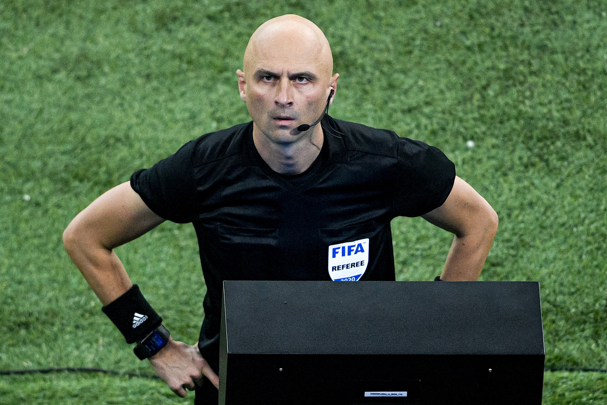 FIFA referee Сергей