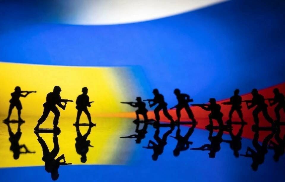     Политтехнолог заявил, что у Зеленского будут проблемы из-за фейков о "вторжении" России  REUTERS