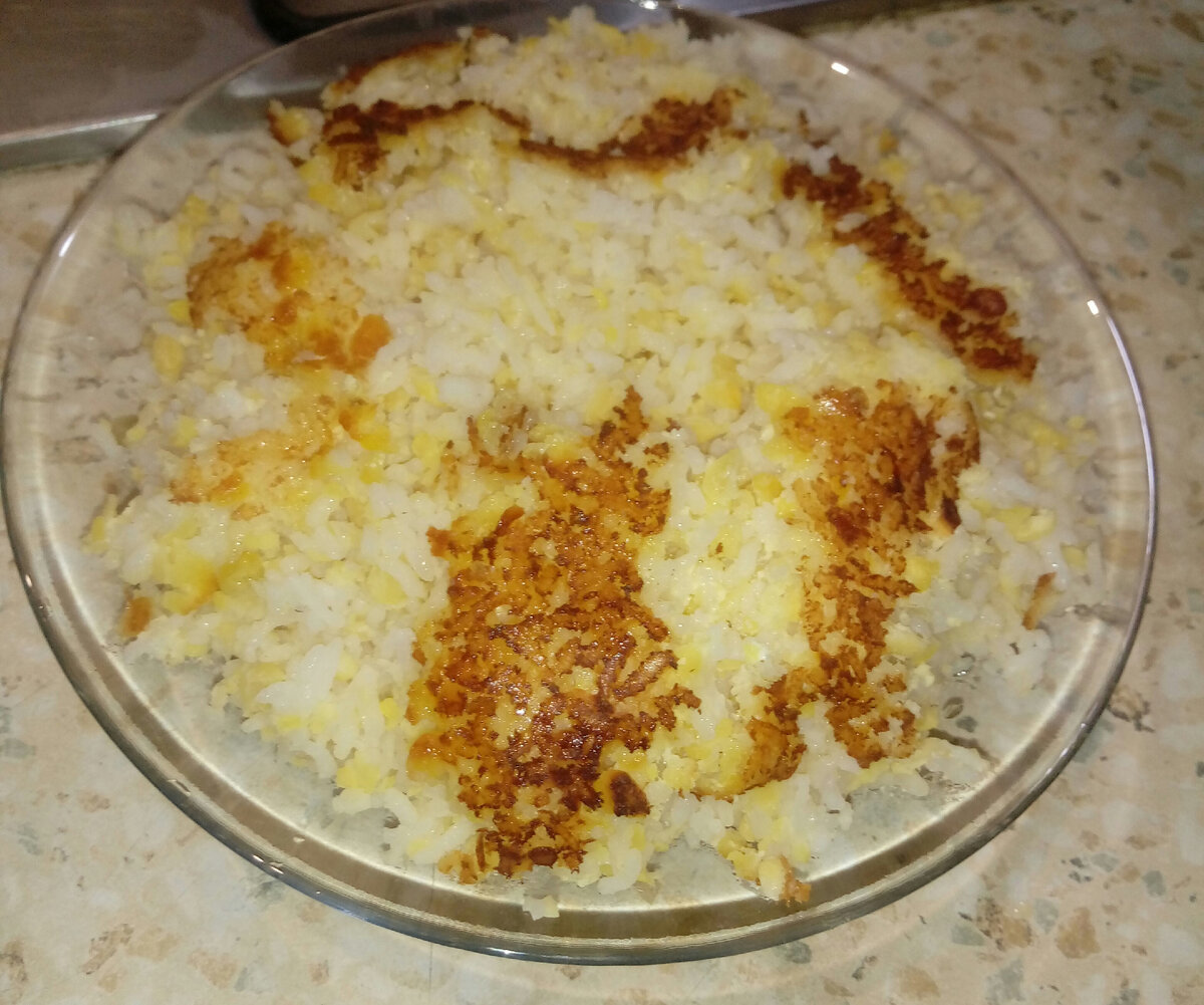 Ингредиент горох 300г, риз 500г, кефир 1/2 стакан, яйца 1ш , масла, соль.