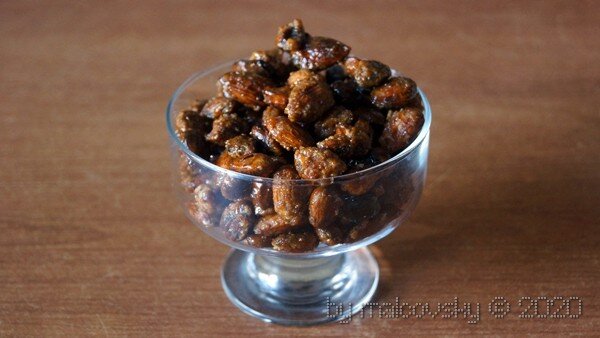 Орехи в сахаре