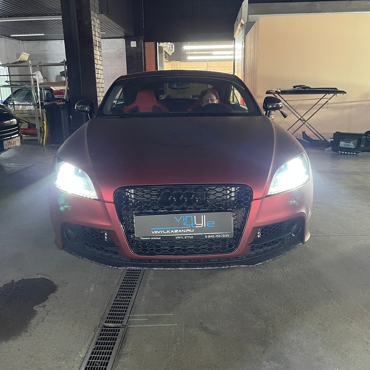 Audi TT - оклейка пленкой цвета красный сатин и кованый карбон и целый  комплекс услуг | Автостудия Vinyl Style | Дзен