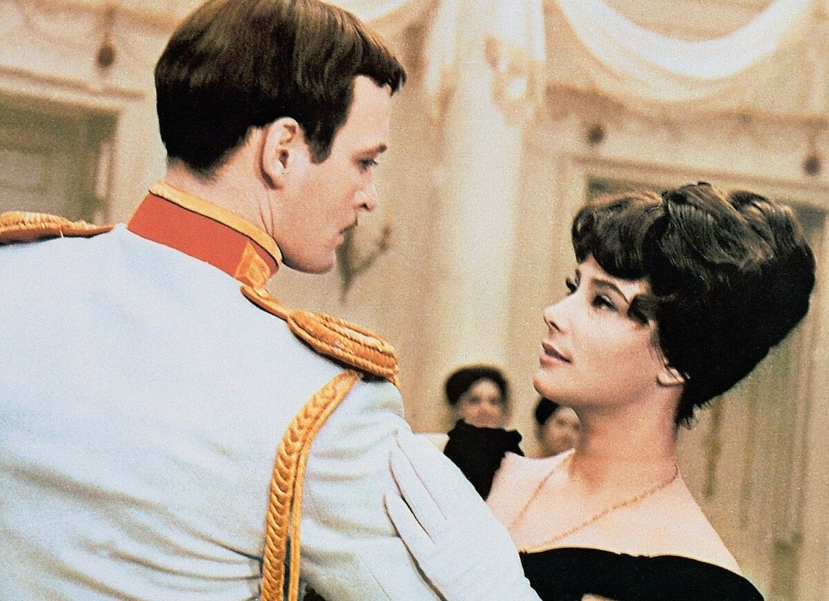 Кадр из фильма «Анна Каренина», 1967 г. Источник фото: https://misscaprizzz.livejournal.com
