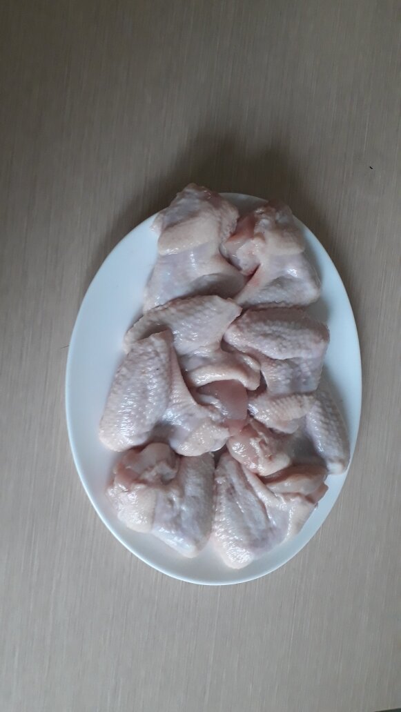         Крылья первыми готовятся))))