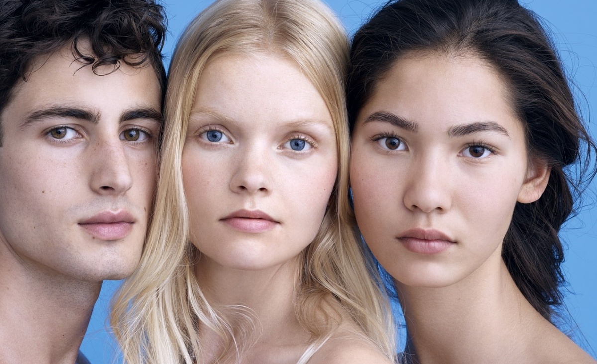 1 - Среди продуктов La Roche-Posay; 2 – Результаты диагностики не являются медицинским диагнозом; 3 – Сроки акции: 02.03-30.04.2020 г., Информацию об организаторе акции, правилах ее проведения, количестве подарков, сроках, месте и порядке их получения уточняйте на сайте www.laroche-posay.ru; Effaclar – Эфаклар, Spotscan – Спотскан;