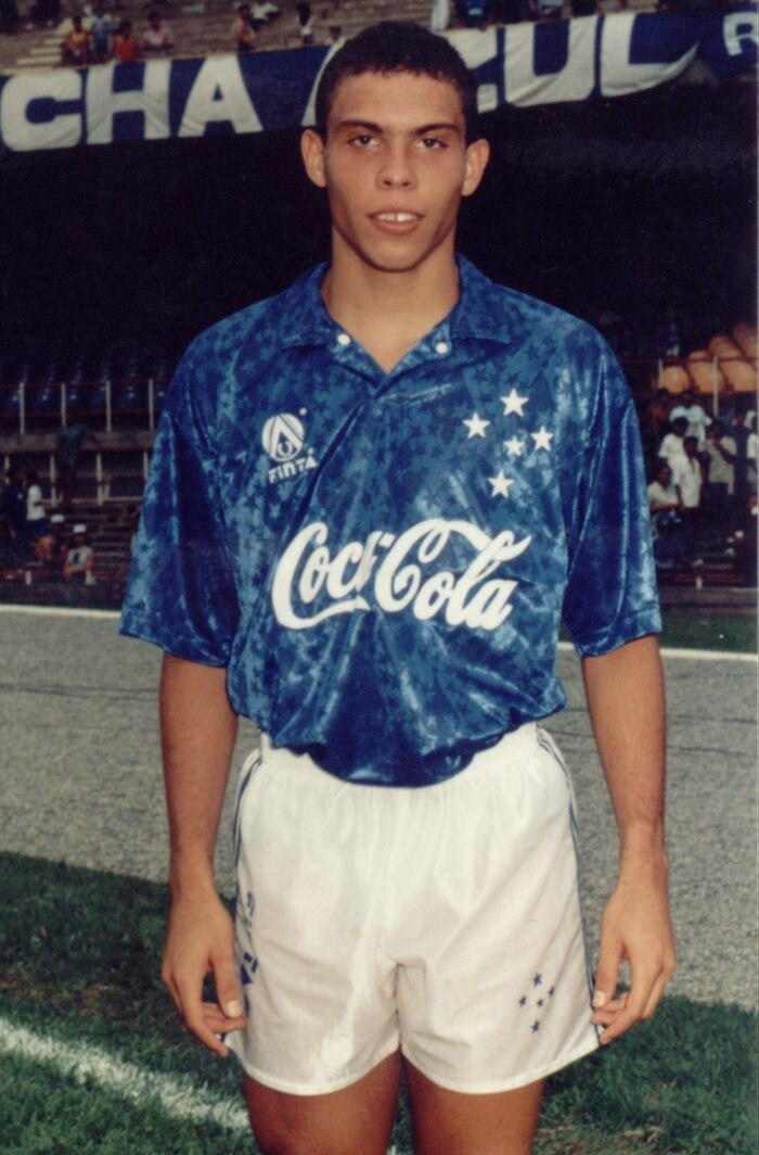 Роналдо в составе бразильского "Крузейро"из города Белу-Оризонти. 