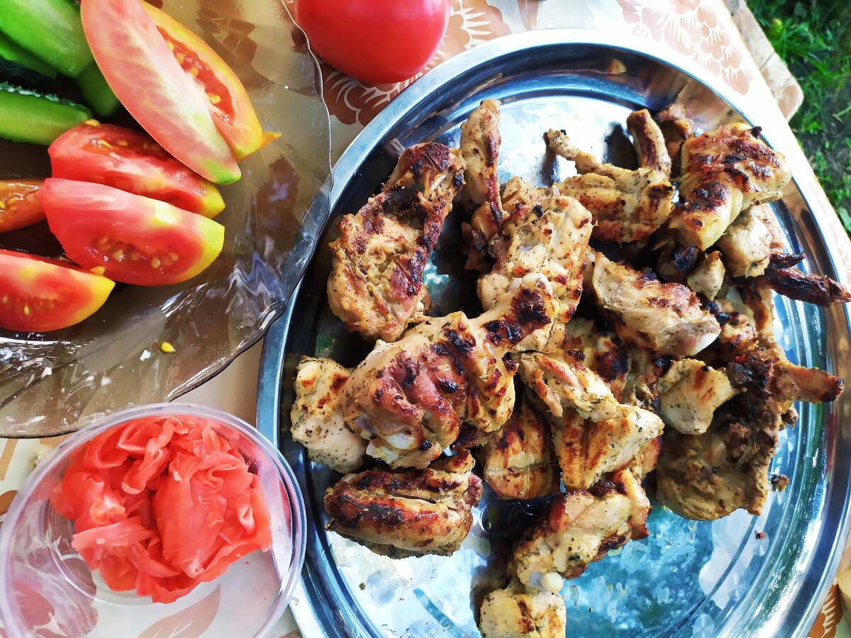 Шашлыки получились сухими. Шашлык на огне. Шашлыки получились сухими. Шашлык на углях. Шашлык бухара.