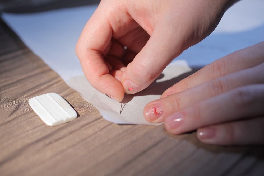 Теория несомненно важна. Но практика намного больше продвигает Вас к цели.