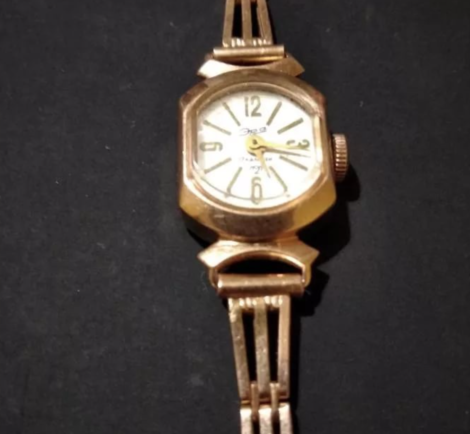 Золотые часы с браслетом.1982 год