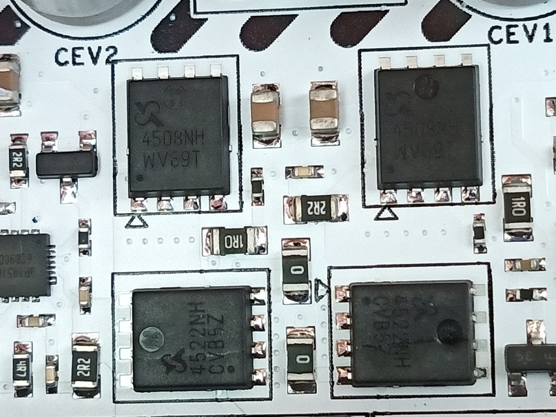      Транзисторы как у второй версии x79 ZD3 