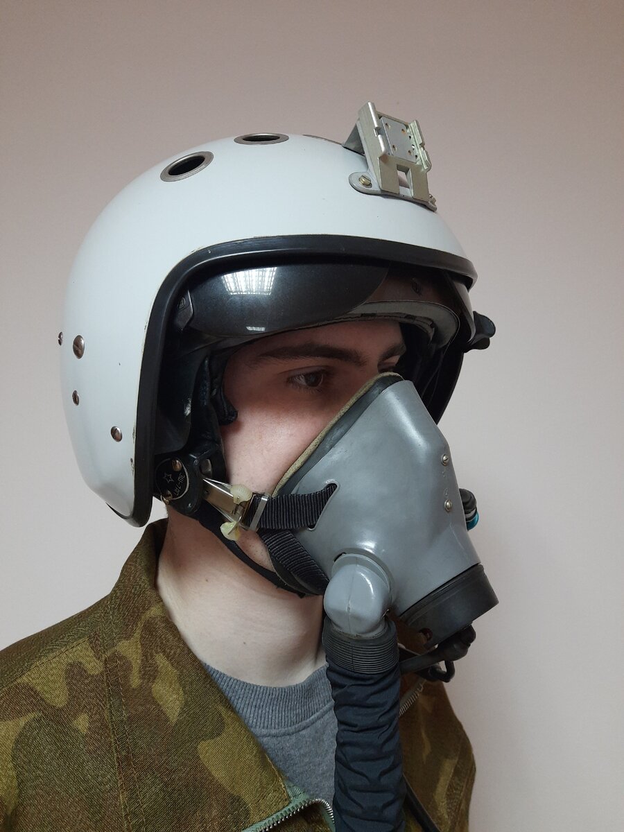 Авиационный шлем ЗШ-7А, рассматриваем все детали под микроскопом ...