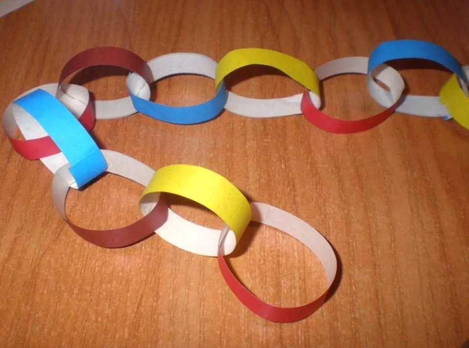 Но можно делать и такие вот. Делаются очень просто и получается у деток с раннего возраста!