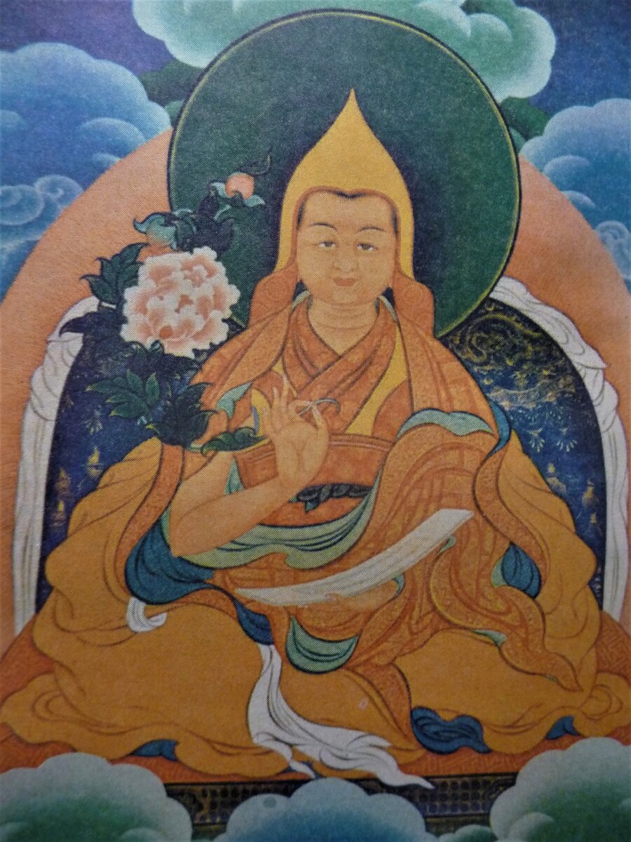 Зункава- основатель желтошапочного ламаизма.