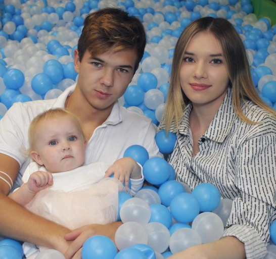 Участники реалити \"Беременна в 16\" Снежана и Боря. Их жизнь после ...