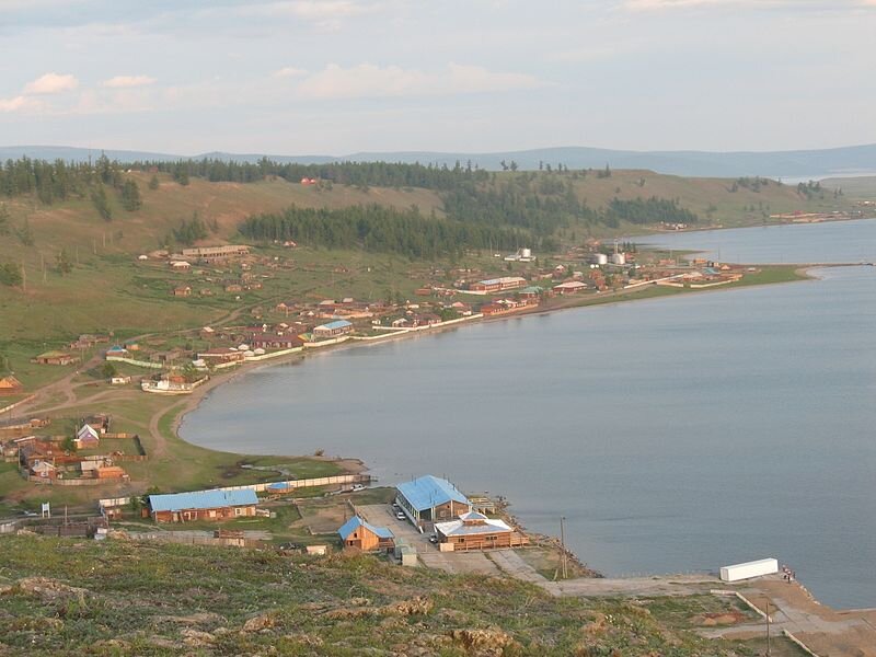Деревня дархатов, расположена на берегах озера Хубсугул, как видно на фото - юрты отсутствуют. Изображение из открытых источников.