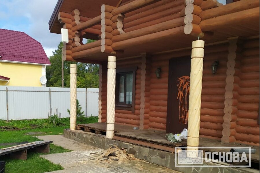 Ремонт террасы из оцилиндрованного бревна. Замена столбов.