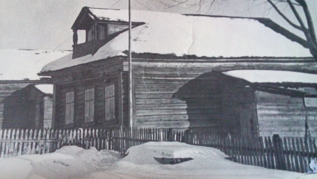 Деревенский дом, в котором жила моя бабушка до замужества. Личное фото