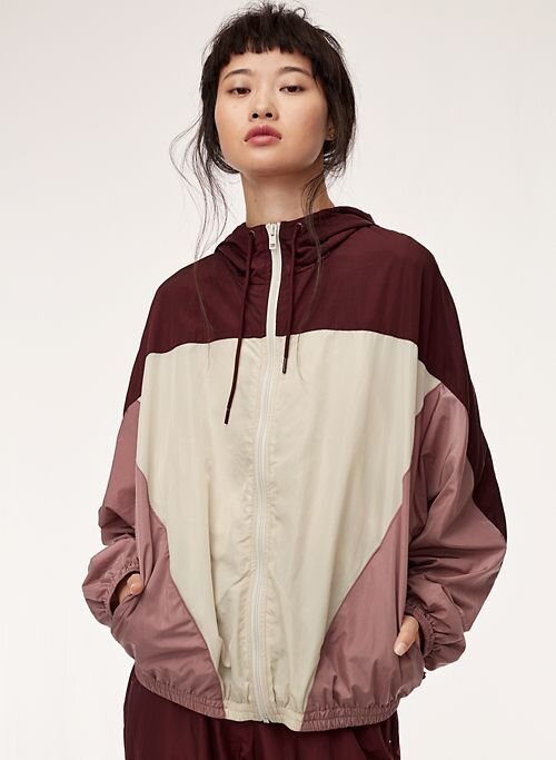 Олимпийка: куртка из 90х, захвативная модный олимп в теущем сезоне