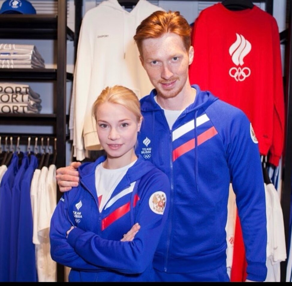 Ребятам чуть больше бы подошёл номер под названием "Армагеддон" , особенно под это фото. 