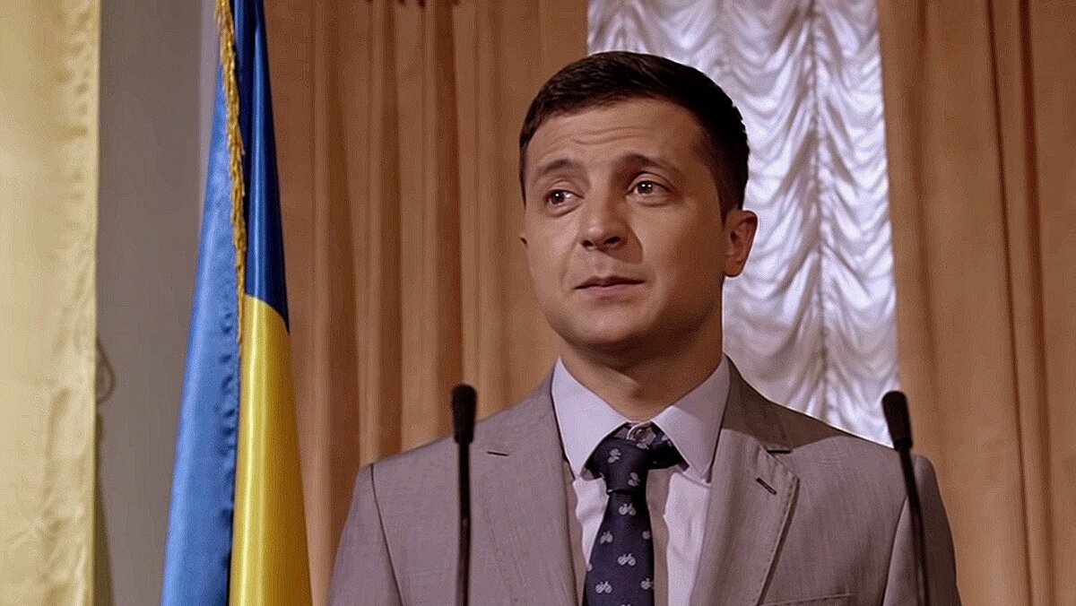 Ну, не ходить же без штанов. Деньги всем нужны. Даже русские.