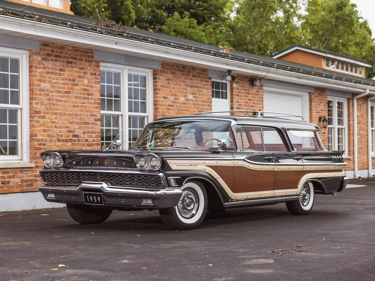 Ford Country Squire Station Wagon 1962