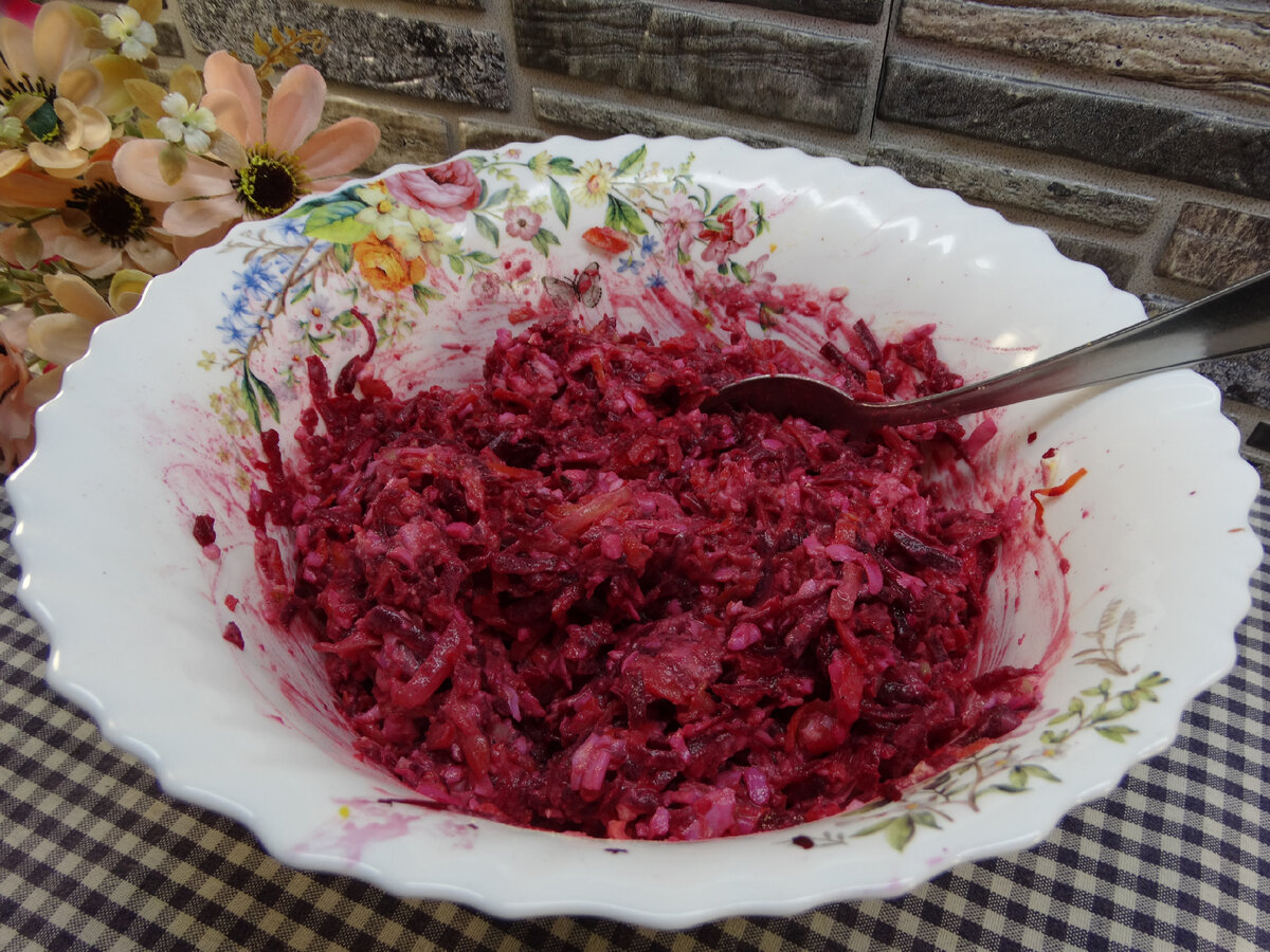 Салат из вареных свеклы и яиц, с жареным луком | Готовим вкусно дома/  Кулинария/ Рецепты | Дзен