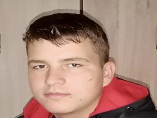 16-летний Артур Хасанов.