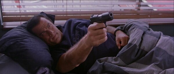 ... ложись спать с ним в постель!