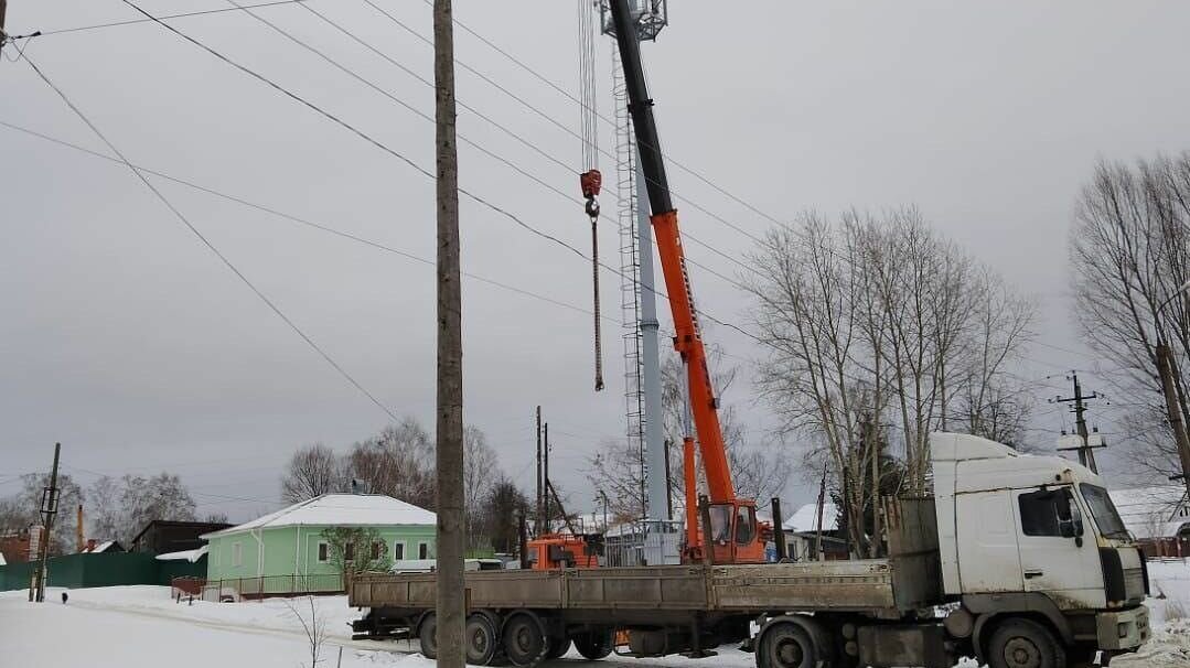    Жители Выксы выступили против строительства еще одной вышки 4G в городе. 16 января живущие на улице Ризадеевская горожане попытались помешать сотовому оператору. Об этом сообщает портал «Выкса.РФ» со ссылкой на местного депутата Сергея Парамонова.