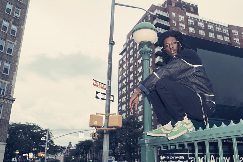 Фото для Hypebeast, Joey на родном блоке в NY