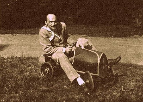     Джон Грэм «доехал» до Америки. фото: aaa.si.edu