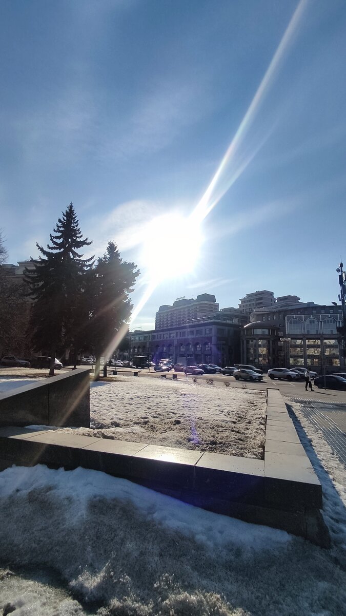 Солнечно в москве