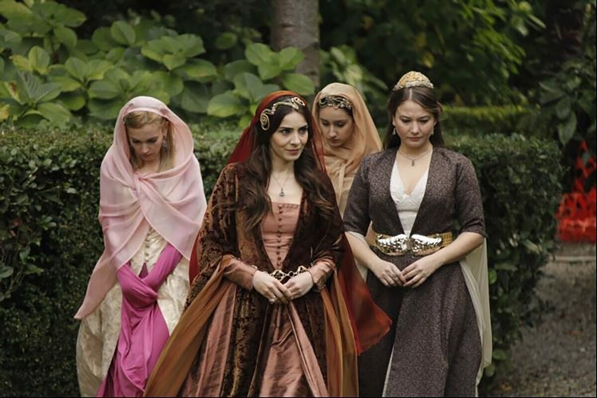 - Все будет хорошо, госпожа... источник:pulse.mail.ru