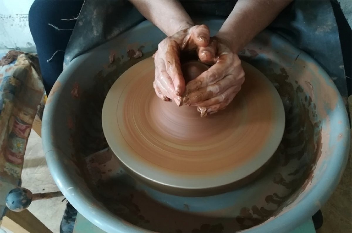    В Салехарде проходит профильная смена «АрктикУм — Гончарное искусство»