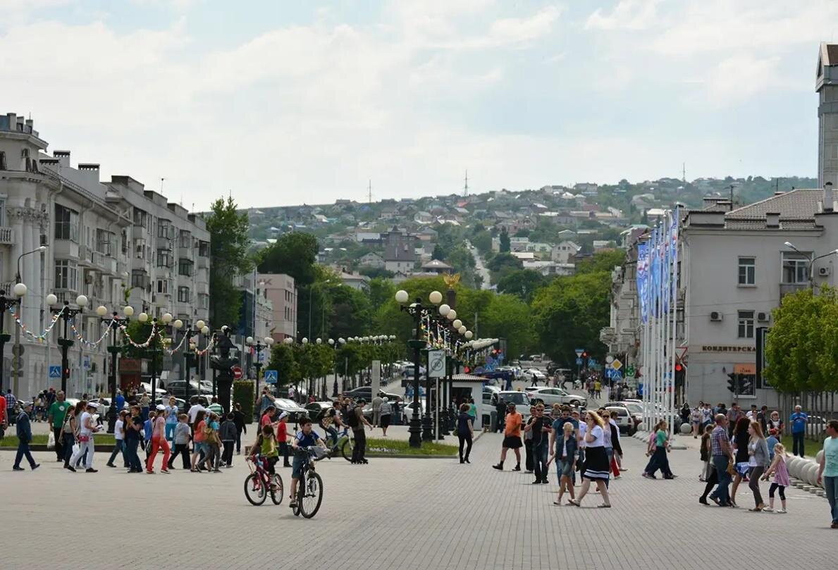 Новороссийск – городок уже совсем не маленький