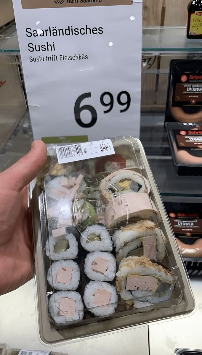 Источник: https://www.reddit.com/r/mildlyinteresting/comments/11nmguy/german_sausage_sushi