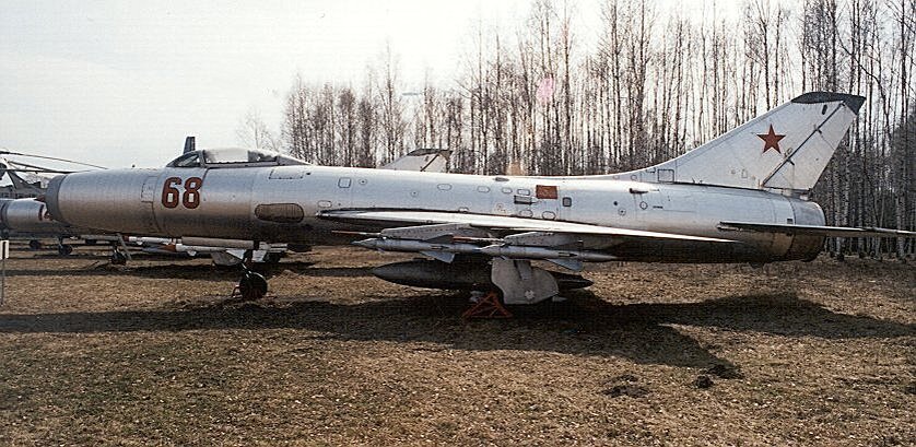 Истребитель-перехватчик Су-9 с 4-мя УР «воздух-воздух» К-51 (К-5МС).