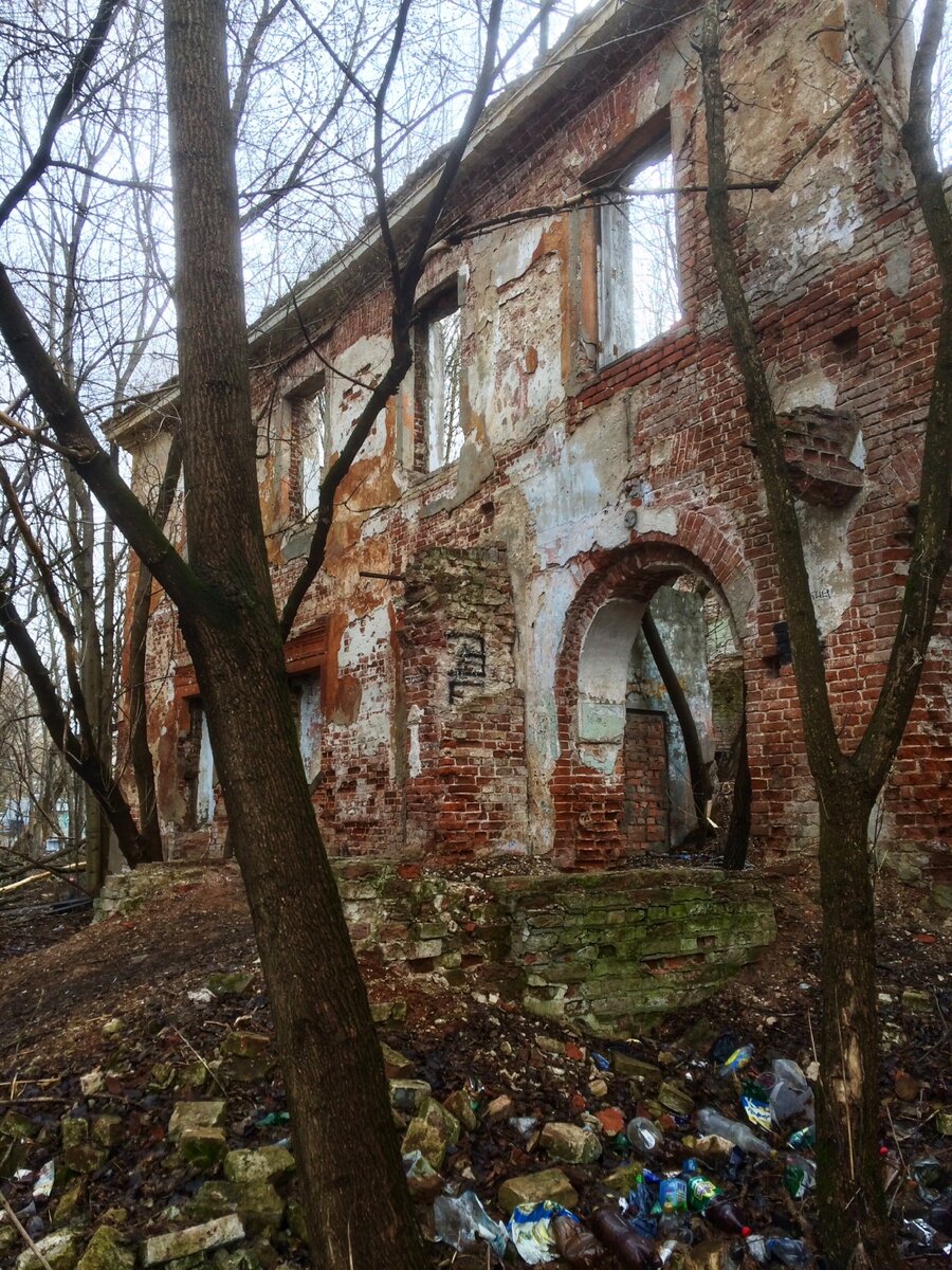 Заброшенный дом усадебного управляющего | Фёдор Тенин | Дзен