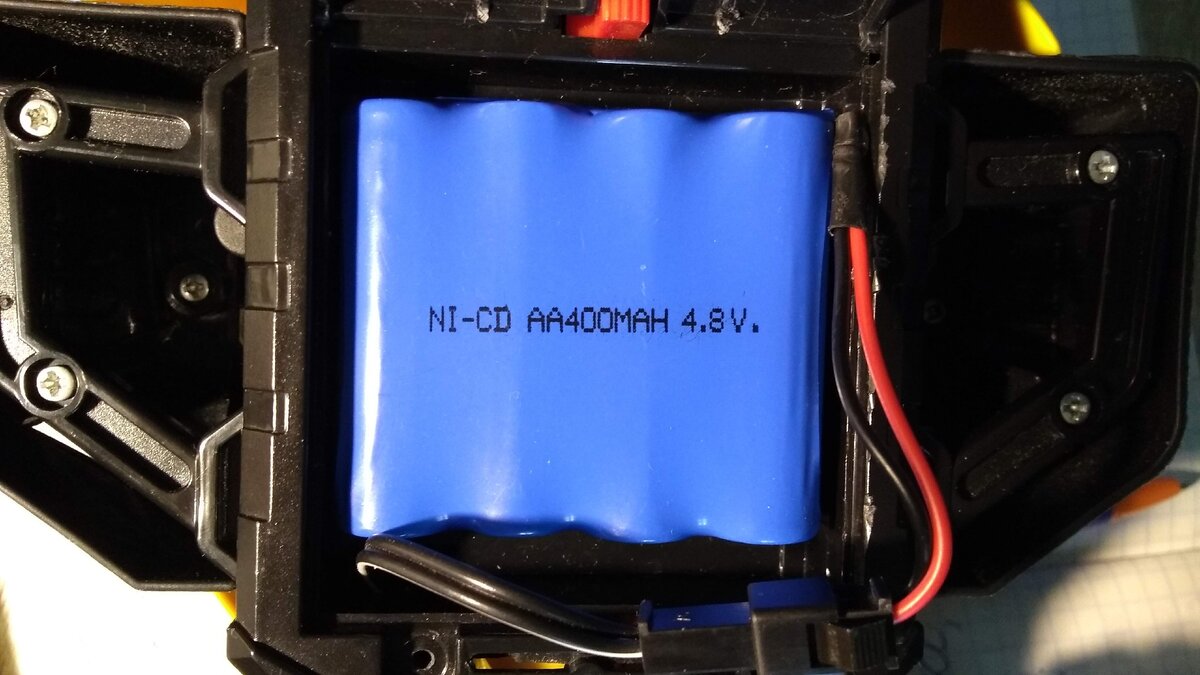 Батарея со скромной емкостью 400 mAh