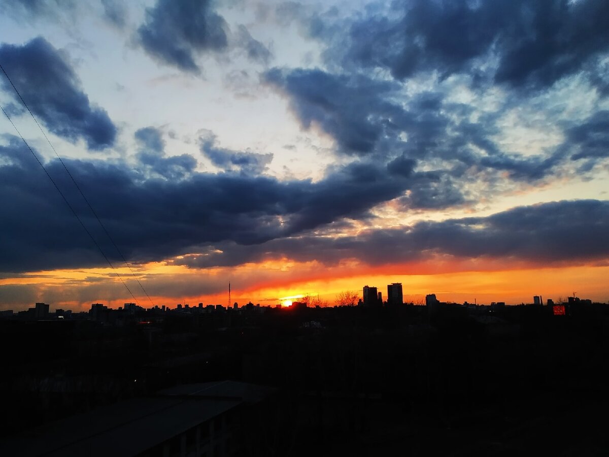Вечер апреля