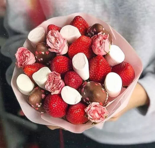 Чтобы купить цветы недорого, обращайтесь к профессиональным флористам.