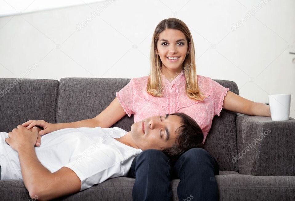 Подруга лежит на коленях. Affectionate. To her lap. Мужчина уснул на коленях женщина. To her lap.