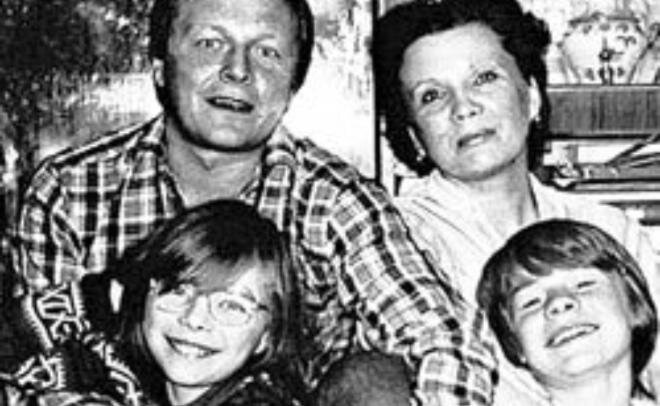 Влад Галкин с родителями