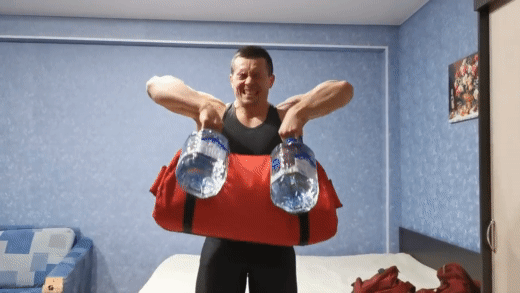 Старайтесь тянуть именно локти