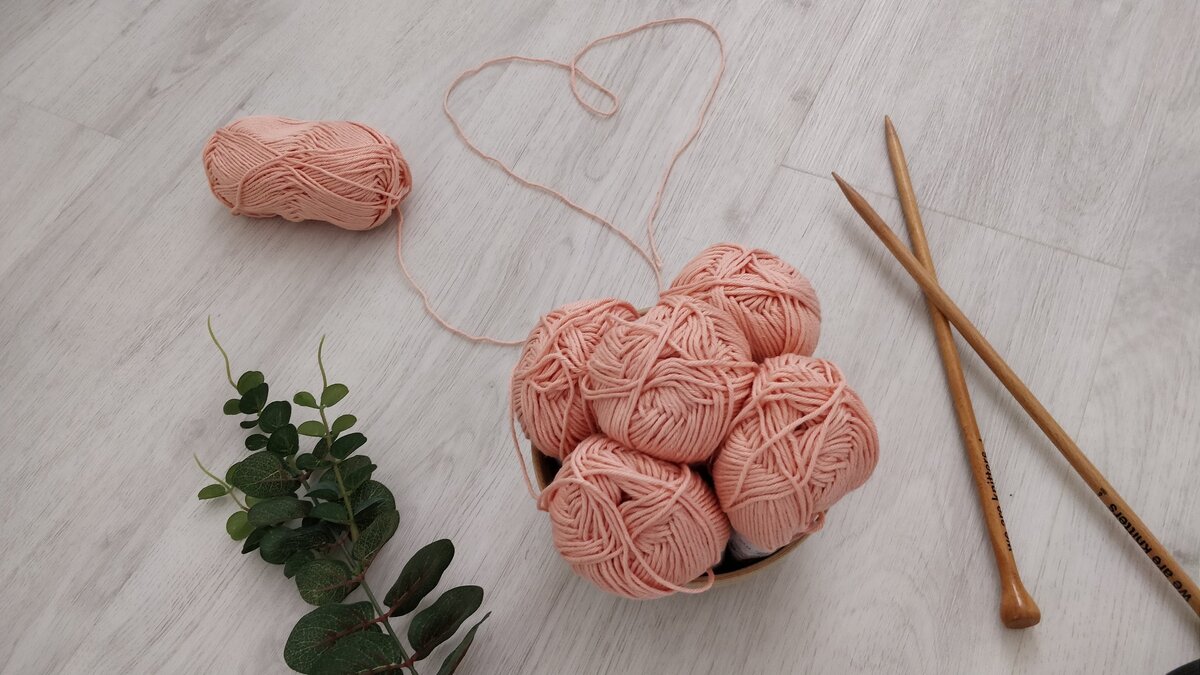 https://unsplash.com/s/photos/knitting