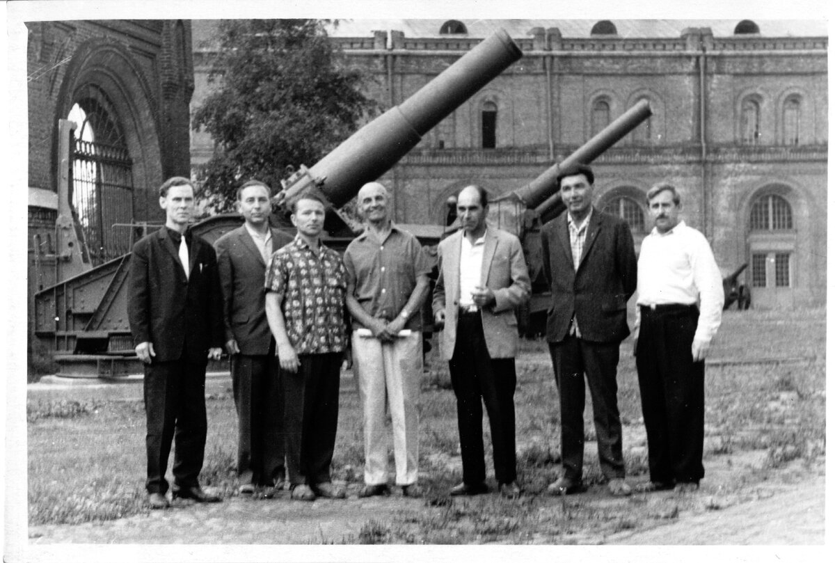 Сотрудники Артиллерийского  музея.