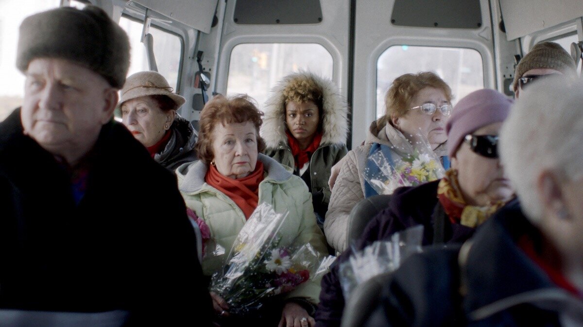 Кадр из фильма "Гив ми либерти", 2019 г. Источник: КиноПоиск.