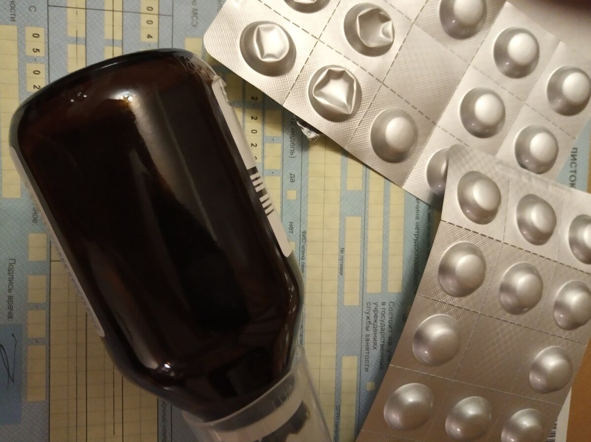 Бывает, что дети и внуки не могут принести своим родителям и бабушкам все необходимое из-за того, что сами сидят на больничном. Но иногда просто не хотят.